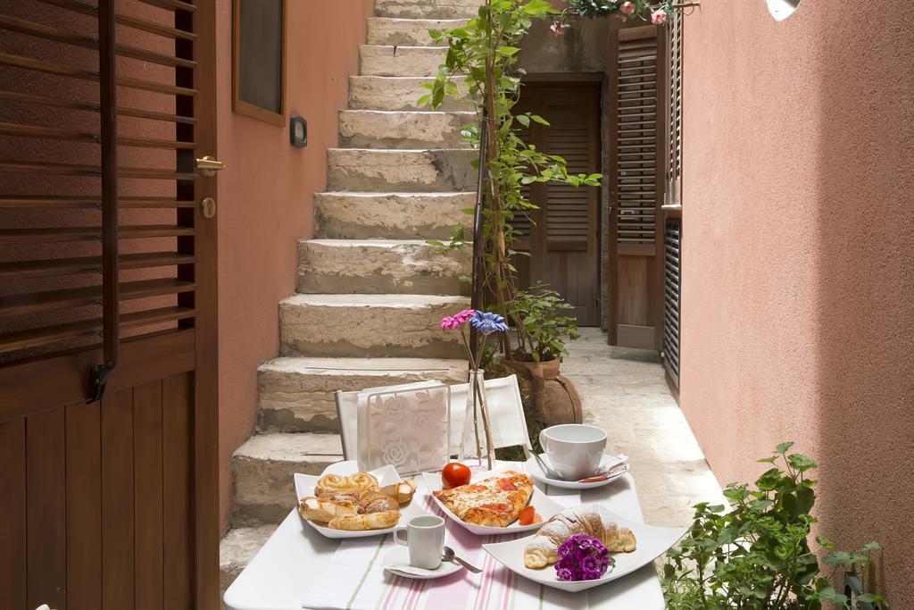 트라파니 Il Cortile Fiorito 아파트 외부 사진